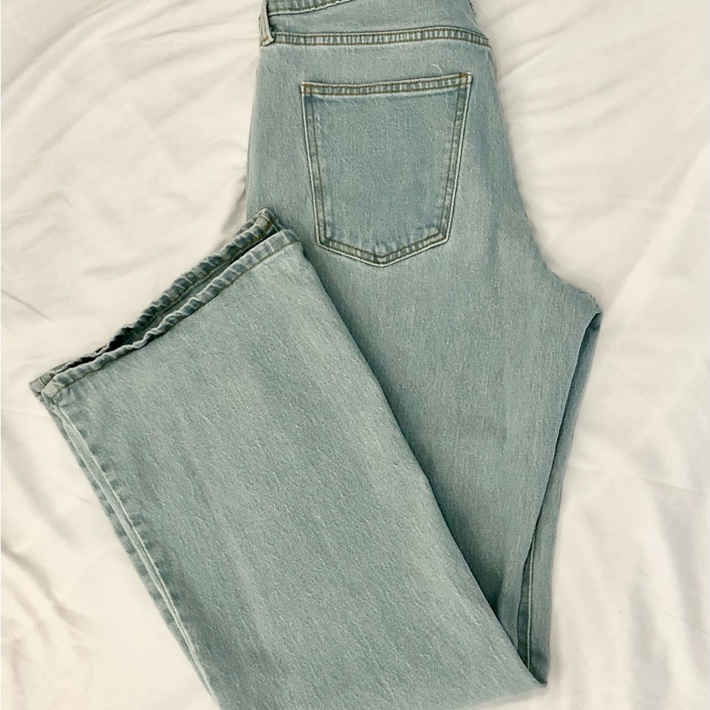 Universal Thread Light Wash Women’s High Rise Flare Leg Jeans - size 12R